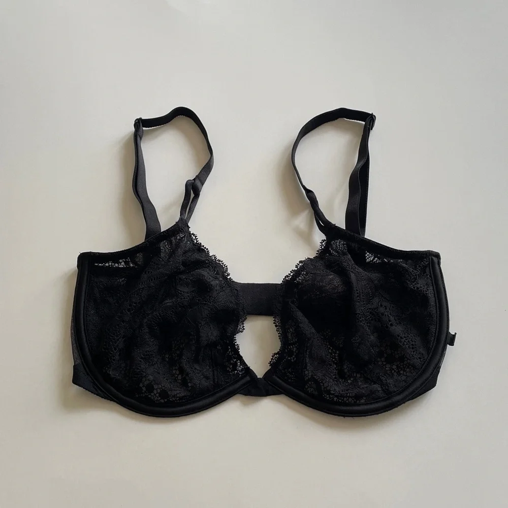 Victoria’s Secret Lace Bra Unlined Demi Underwire Non Padded Bra Black
